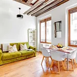 Le Marais - Pont Marie - Vacation Apartment *